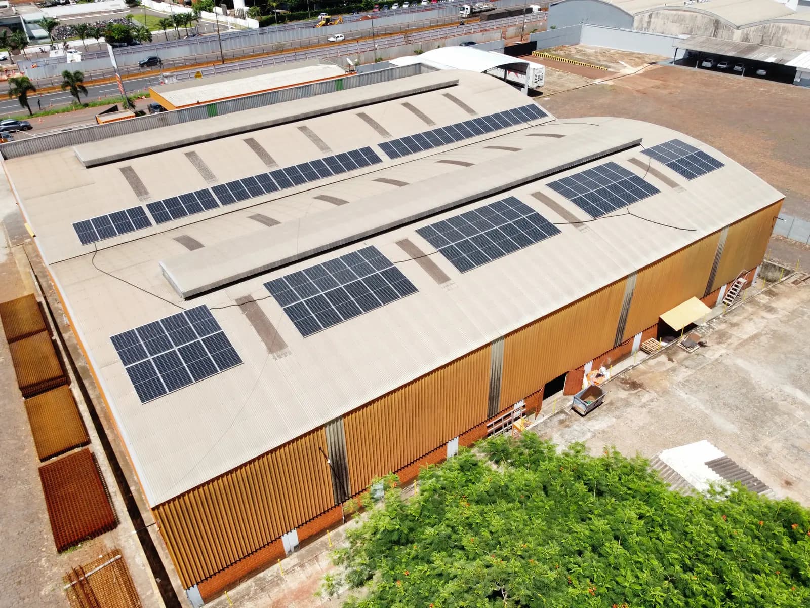 Energia solar industrial — projeto INGASOL